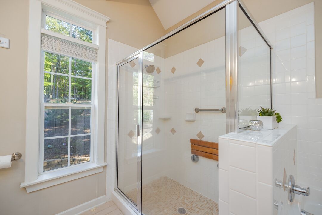 Photo of Bathroom in North Shore Acres