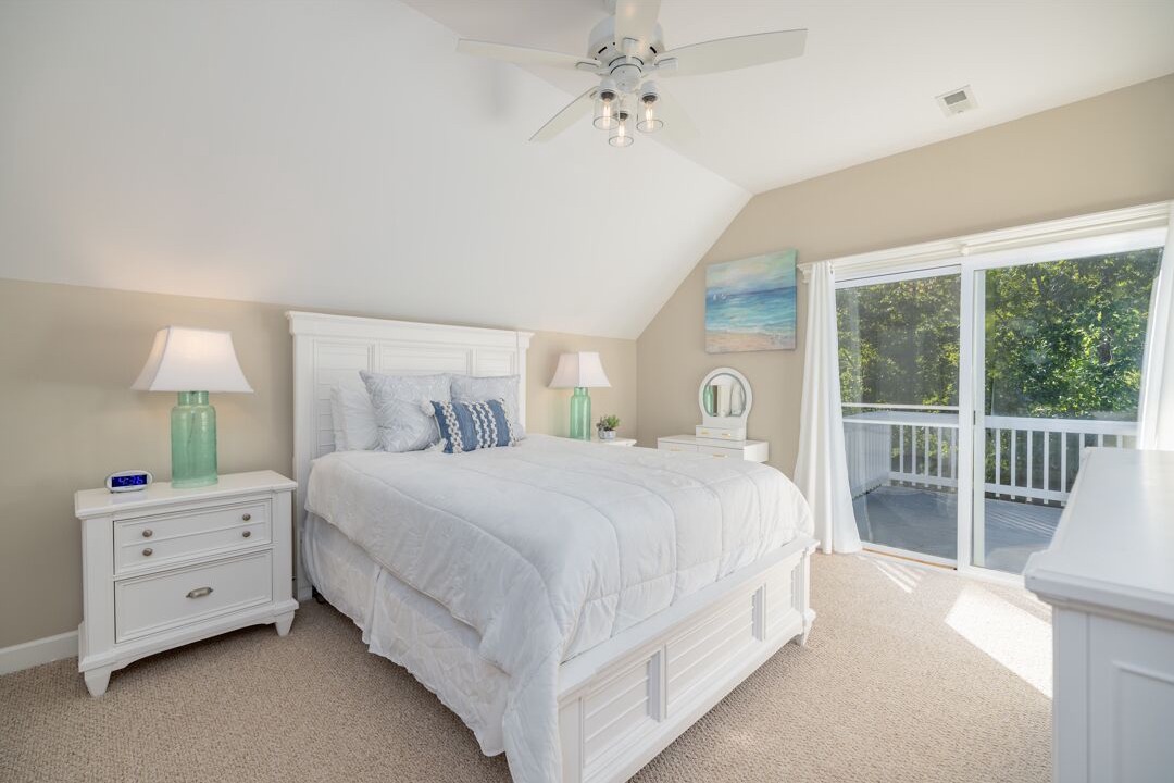 Photo of Bedroom in North Shore Acres