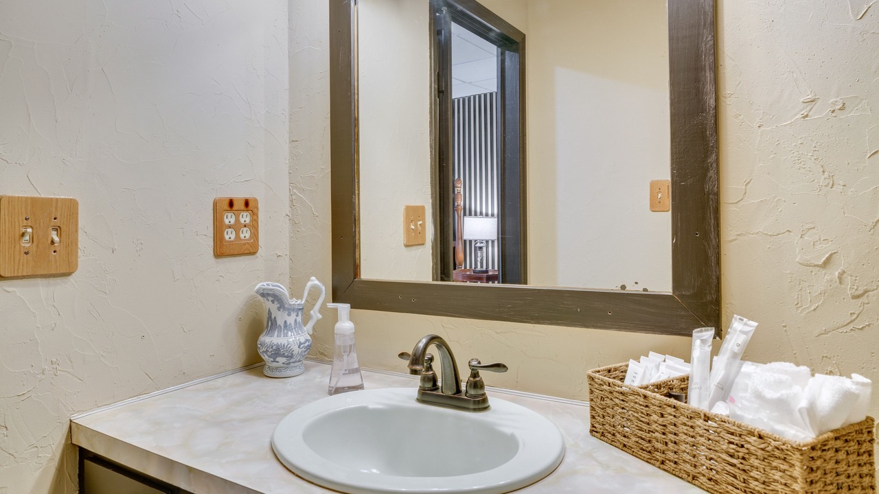 Photo of Bathroom in Hickory