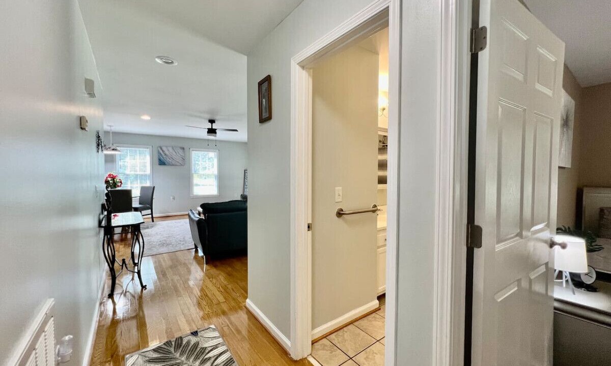 Photo of Livingroom in Jamestown