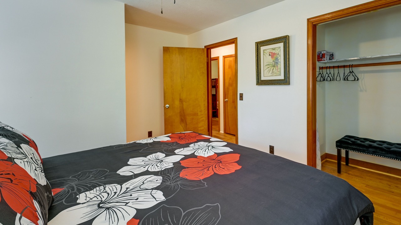 Photo of Bedroom in Olin