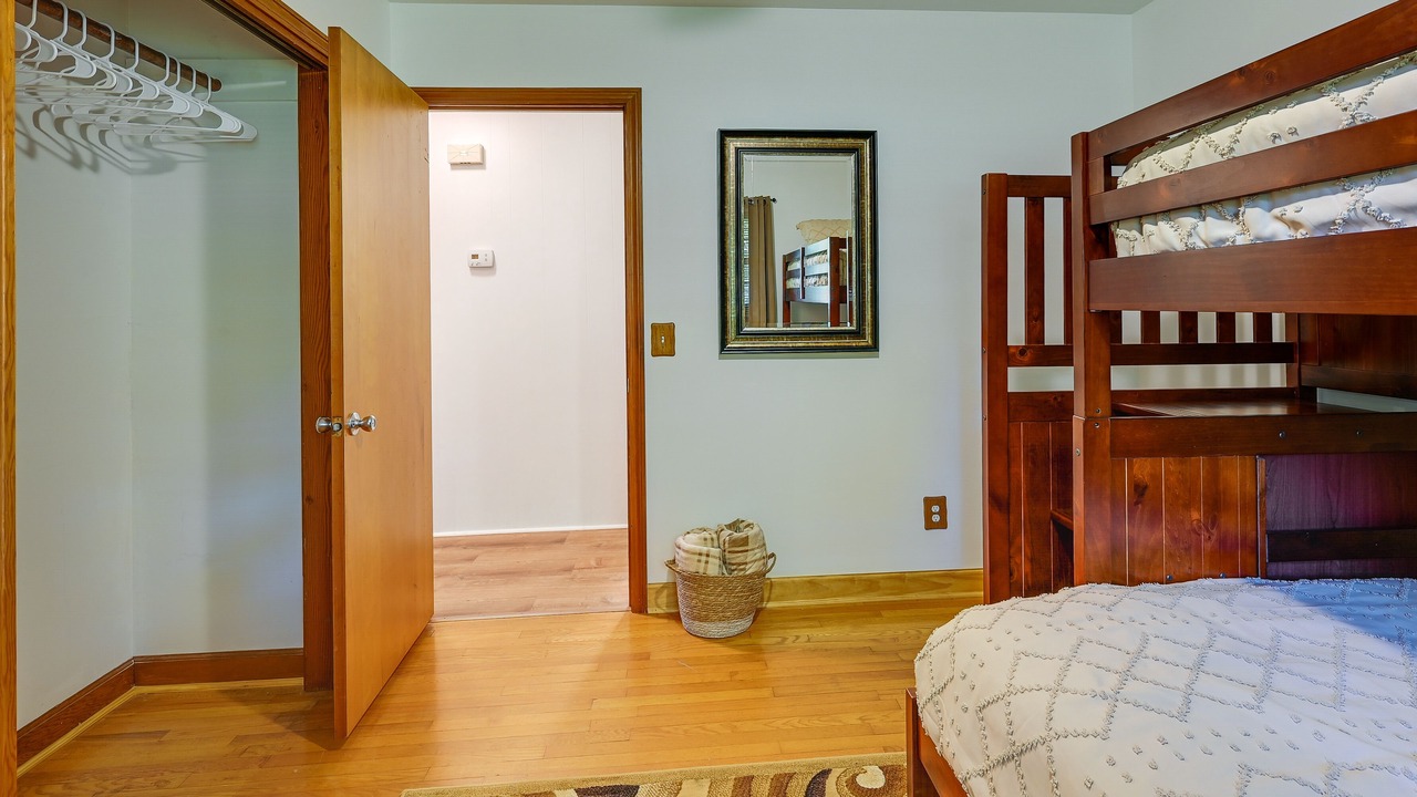 Photo of Bedroom in Olin