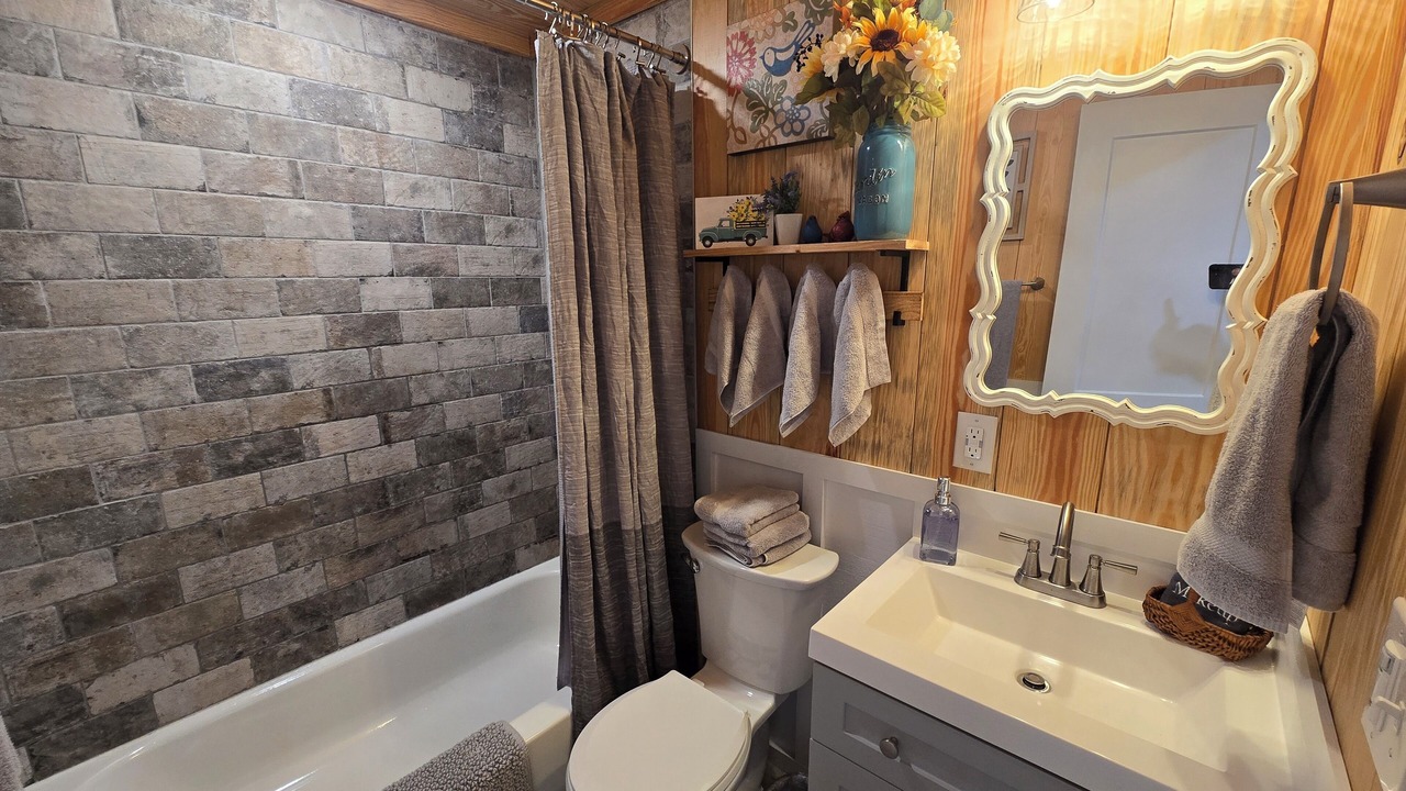 Photo of Bathroom in Aquone