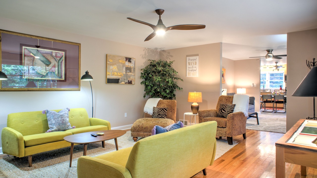 Photo of Livingroom in Skyland