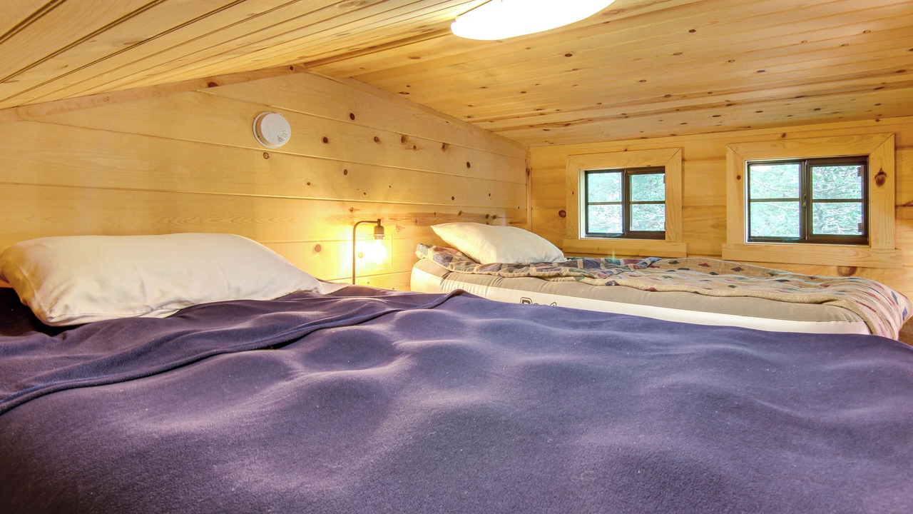 Photo of Bedroom in Hendersonville