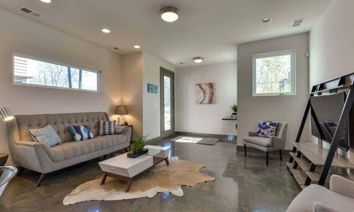 Photo of Livingroom in Chestnut Hill