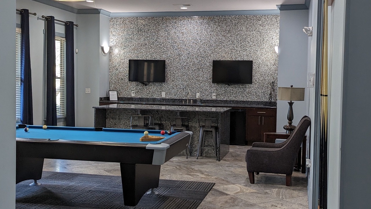 Photo of Bedroom in Executive Park