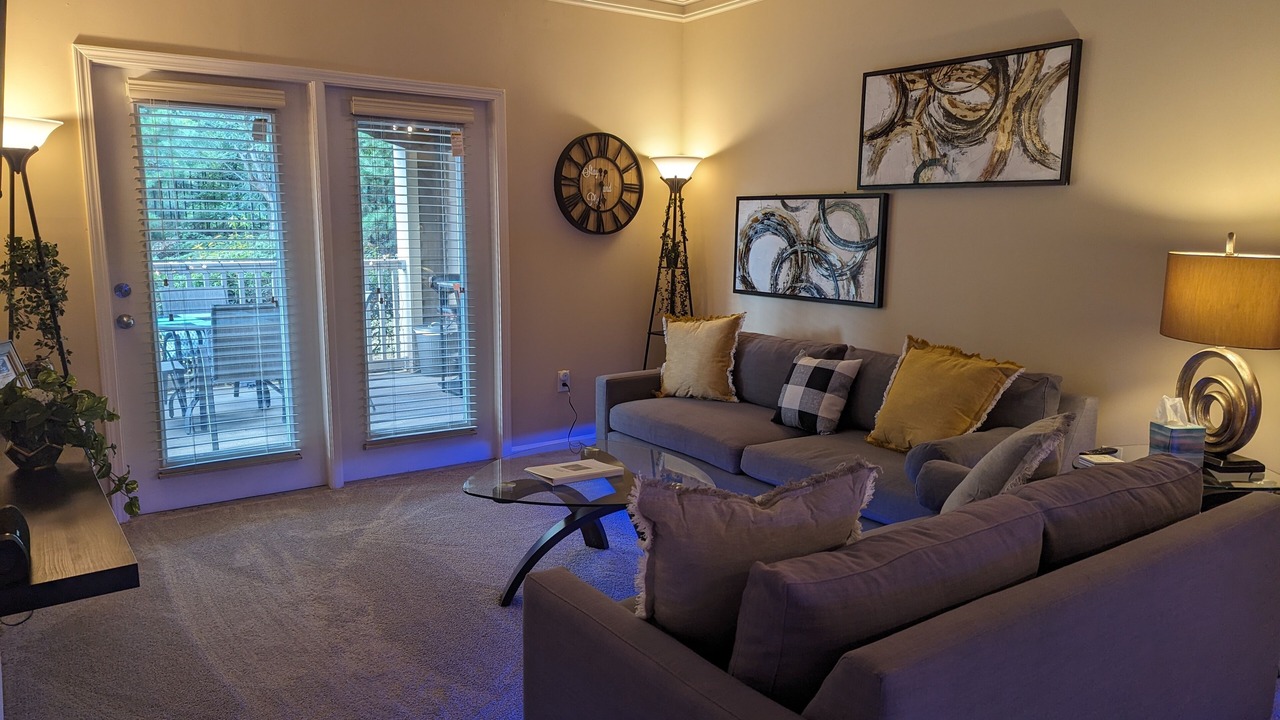 Photo of Livingroom in Executive Park