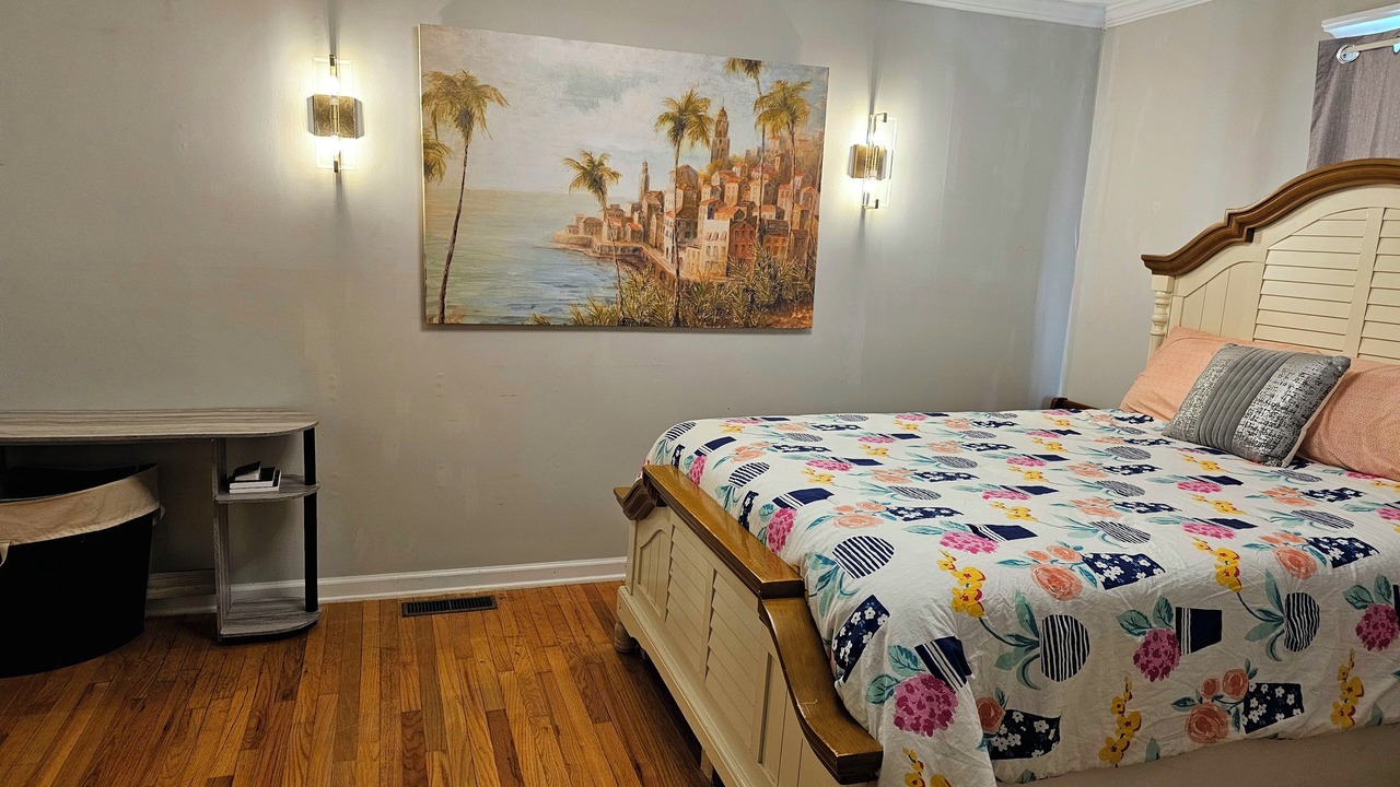Photo of Bedroom in Appling