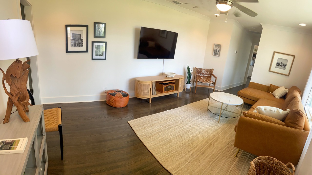 Photo of Livingroom in Charlotte Park