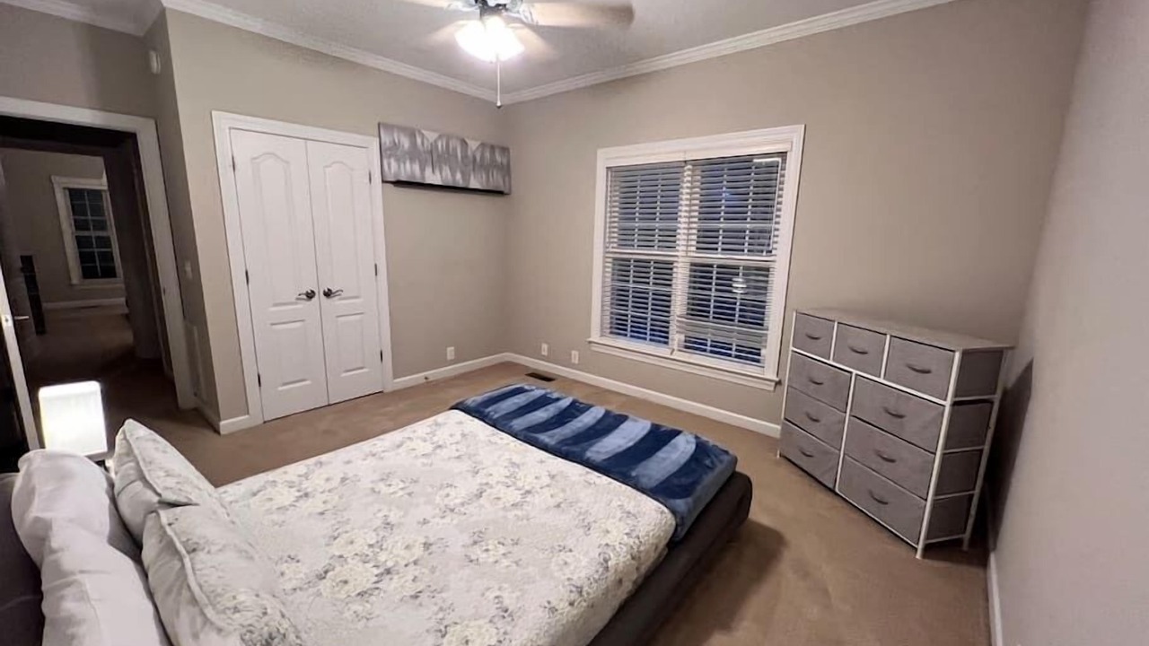 Photo of Bedroom in Olivia