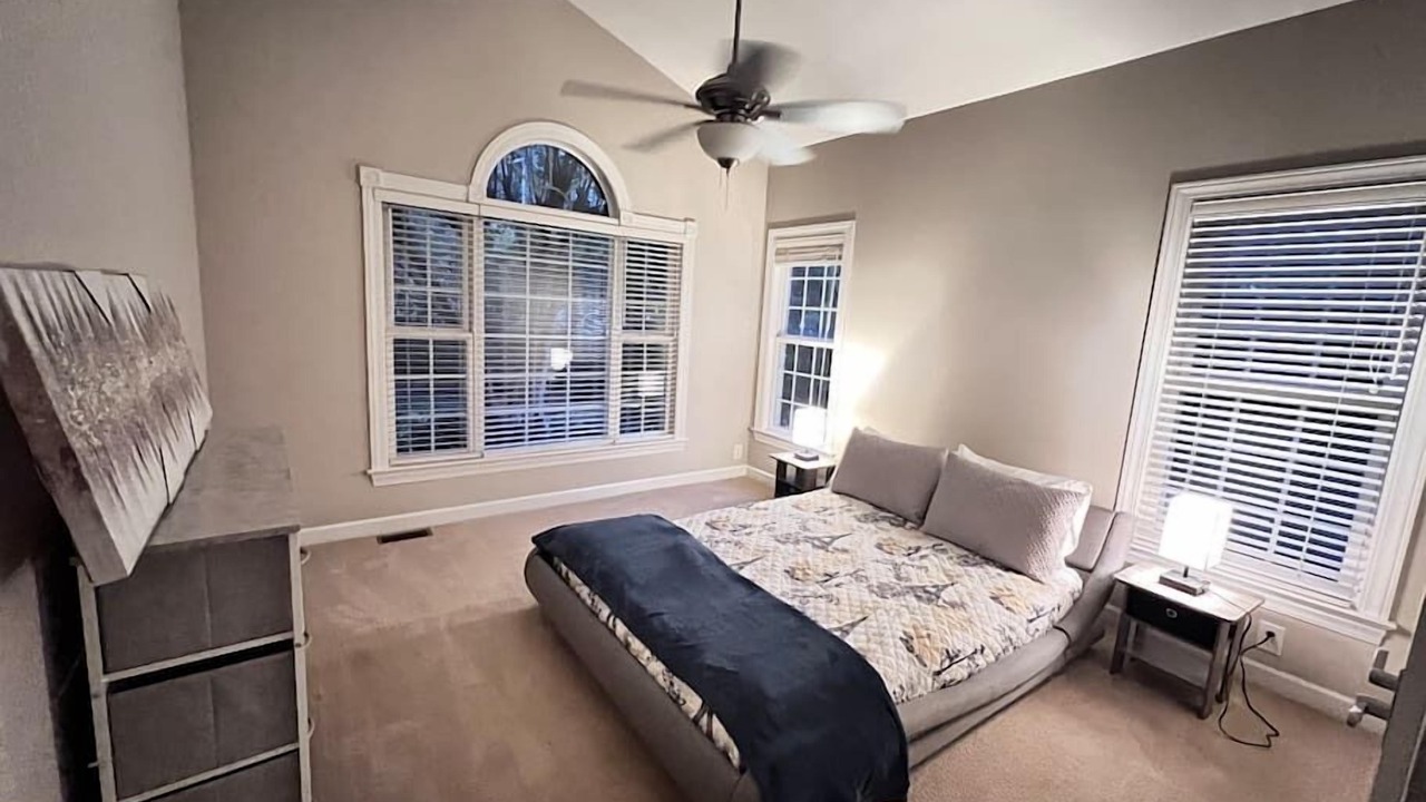 Photo of Bedroom in Olivia