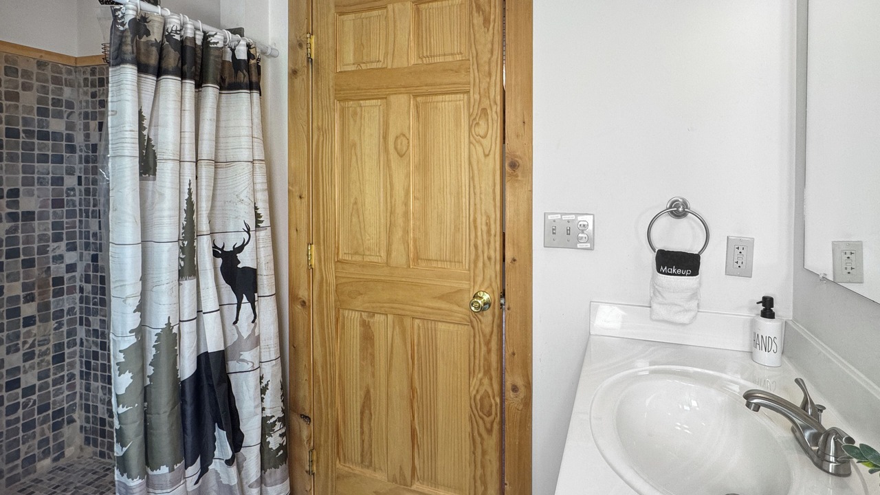 Photo of Bathroom in Wolf Laurel