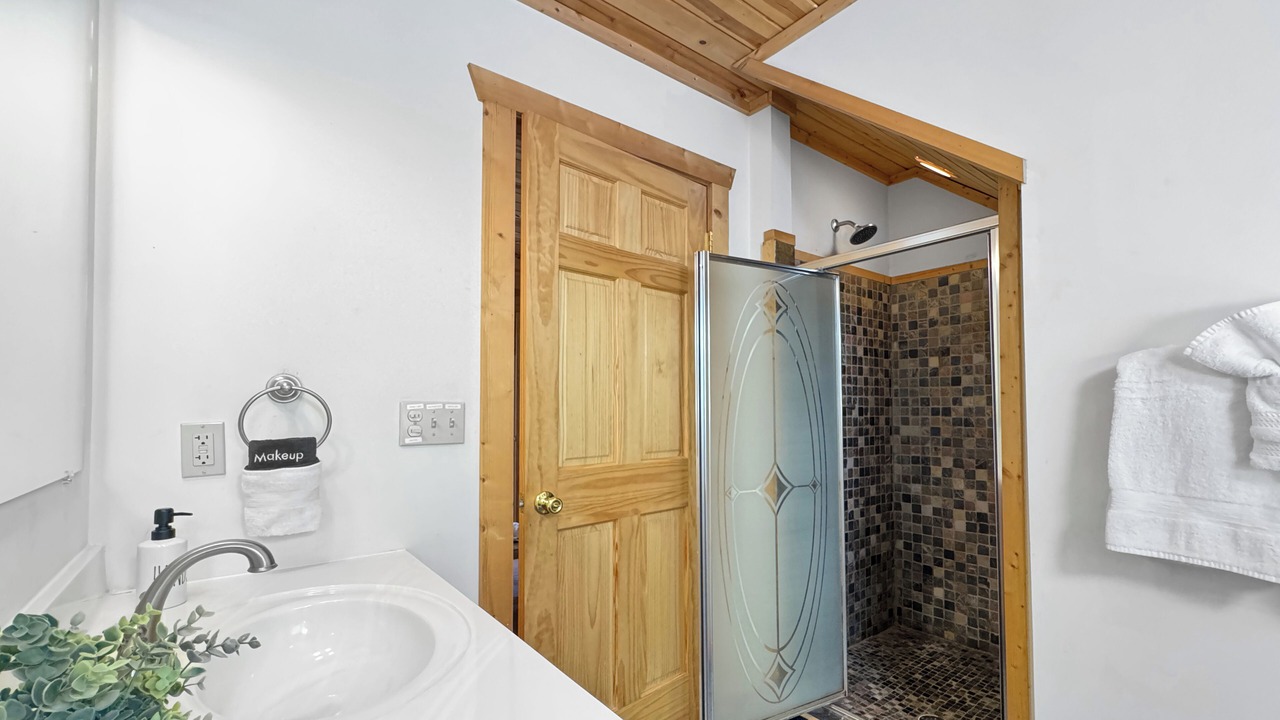 Photo of Bathroom in Wolf Laurel