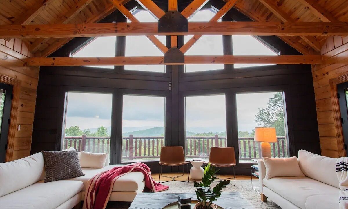 Photo of Livingroom in Bostic