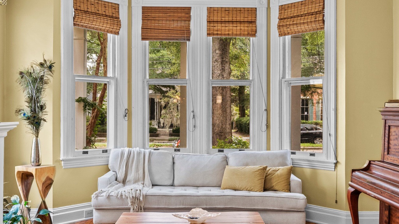 Photo of Livingroom in Wilmington Historic District