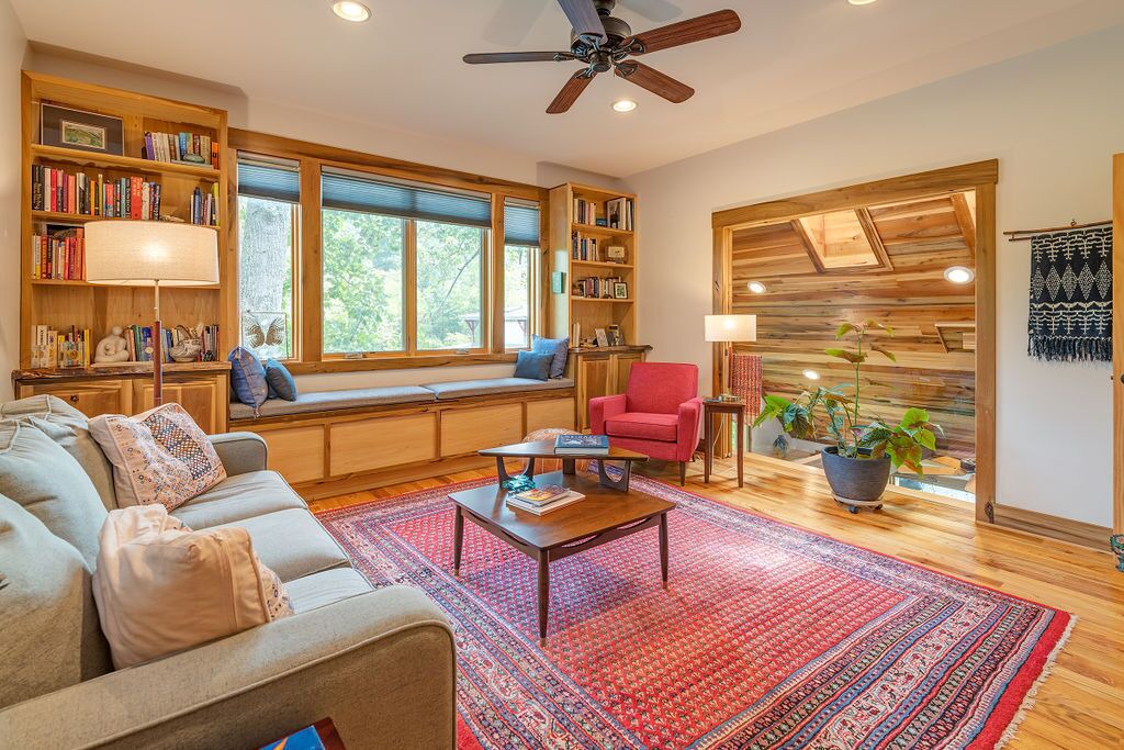 Photo of Livingroom in Woodfin