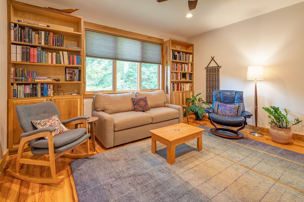 Photo of Livingroom in Woodfin