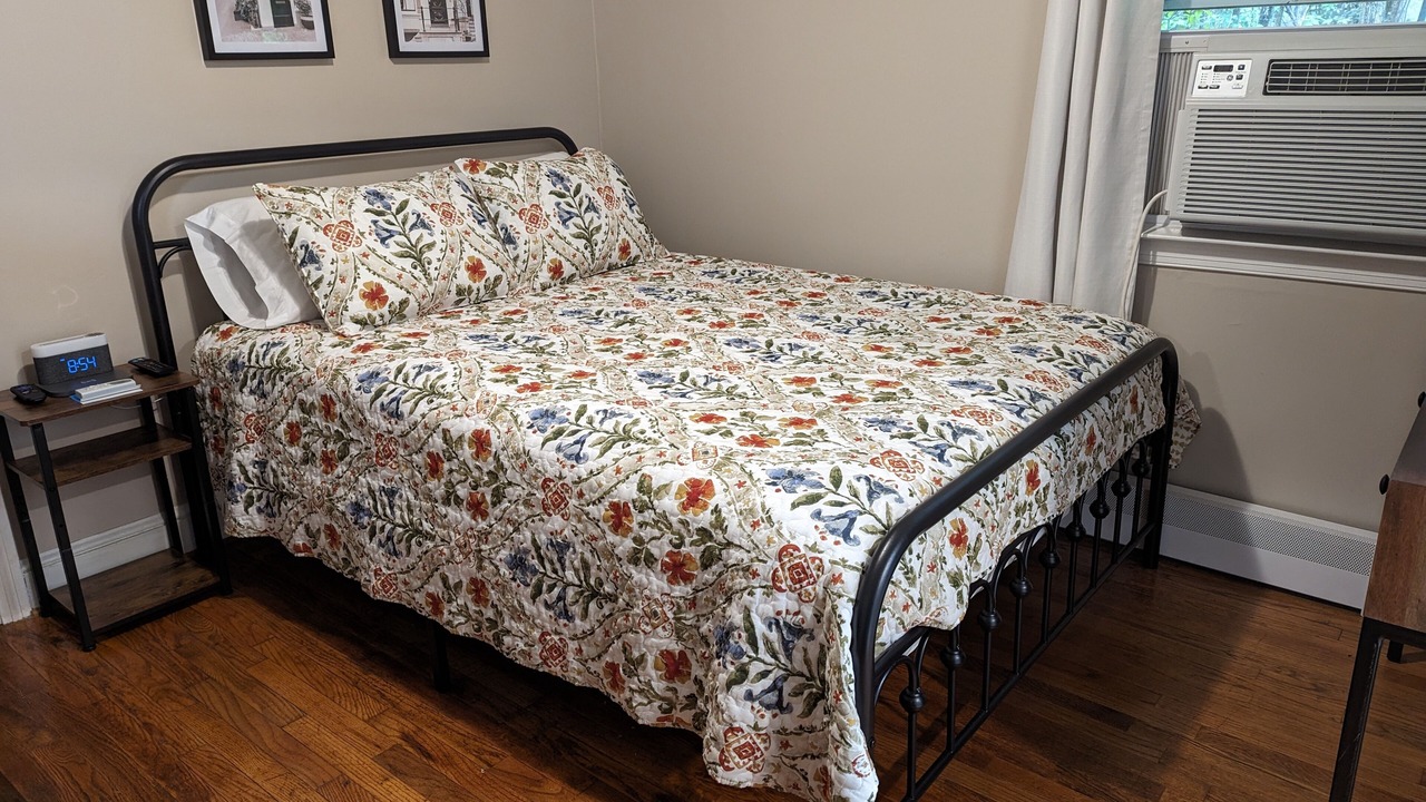 Photo of Bedroom in Roxboro