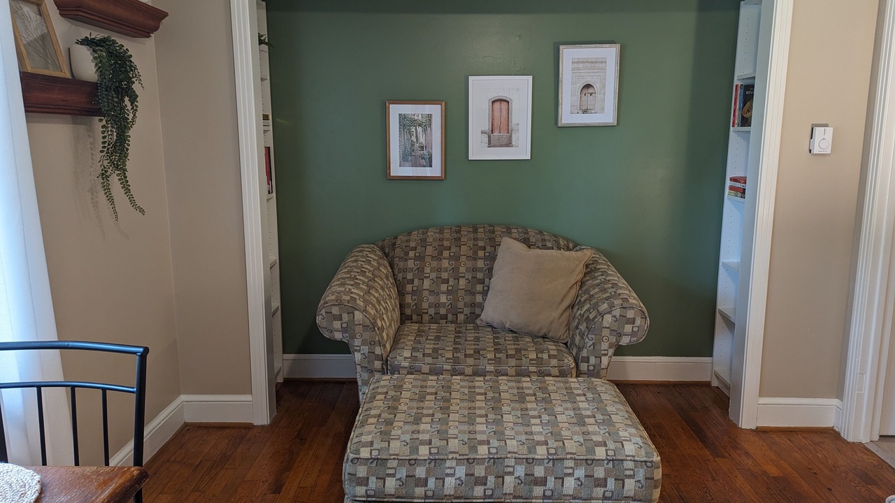 Photo of Livingroom in Roxboro