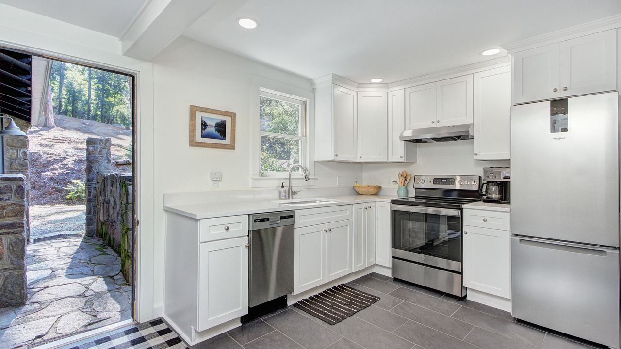 Photo of Kitchen in Tuxedo