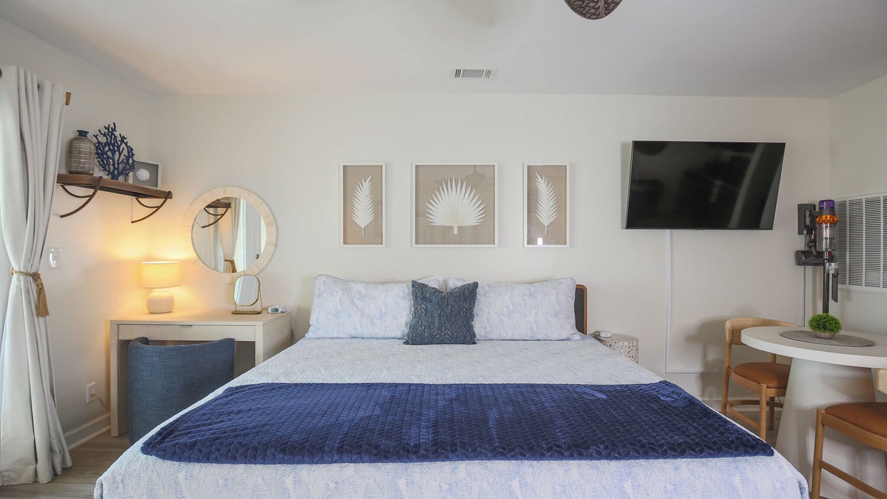 Photo of Bedroom in McCutcheon Field