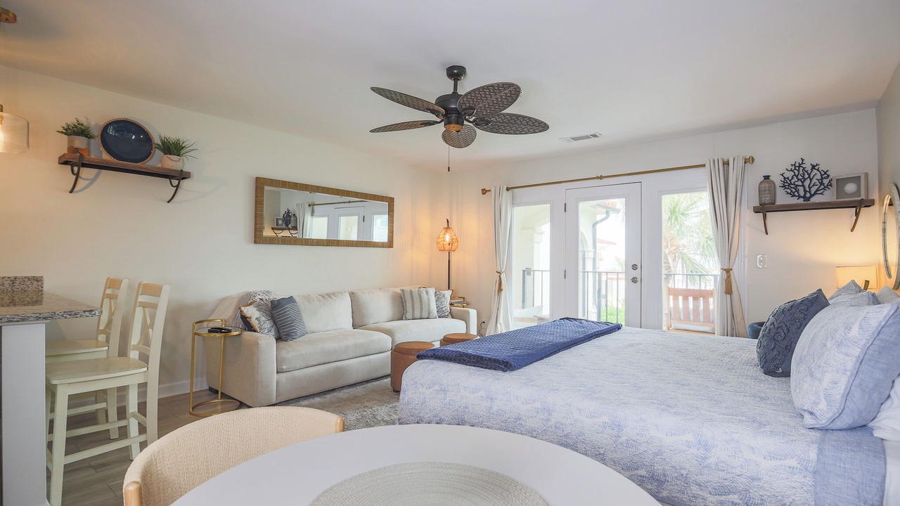 Photo of Bedroom in McCutcheon Field
