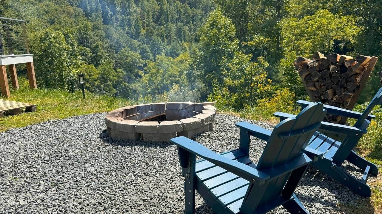Photo of Outdoor in Bakersville