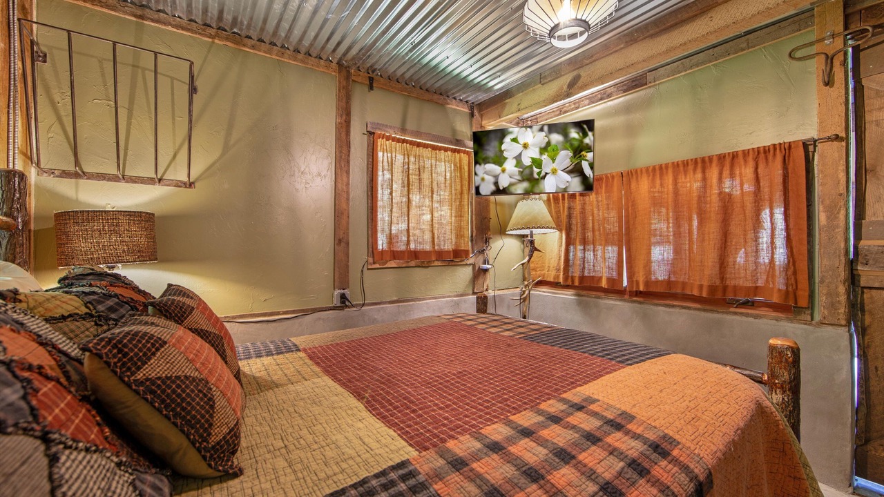 Photo of Bedroom in Waynesville