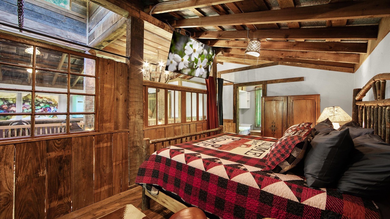 Photo of Bedroom in Waynesville