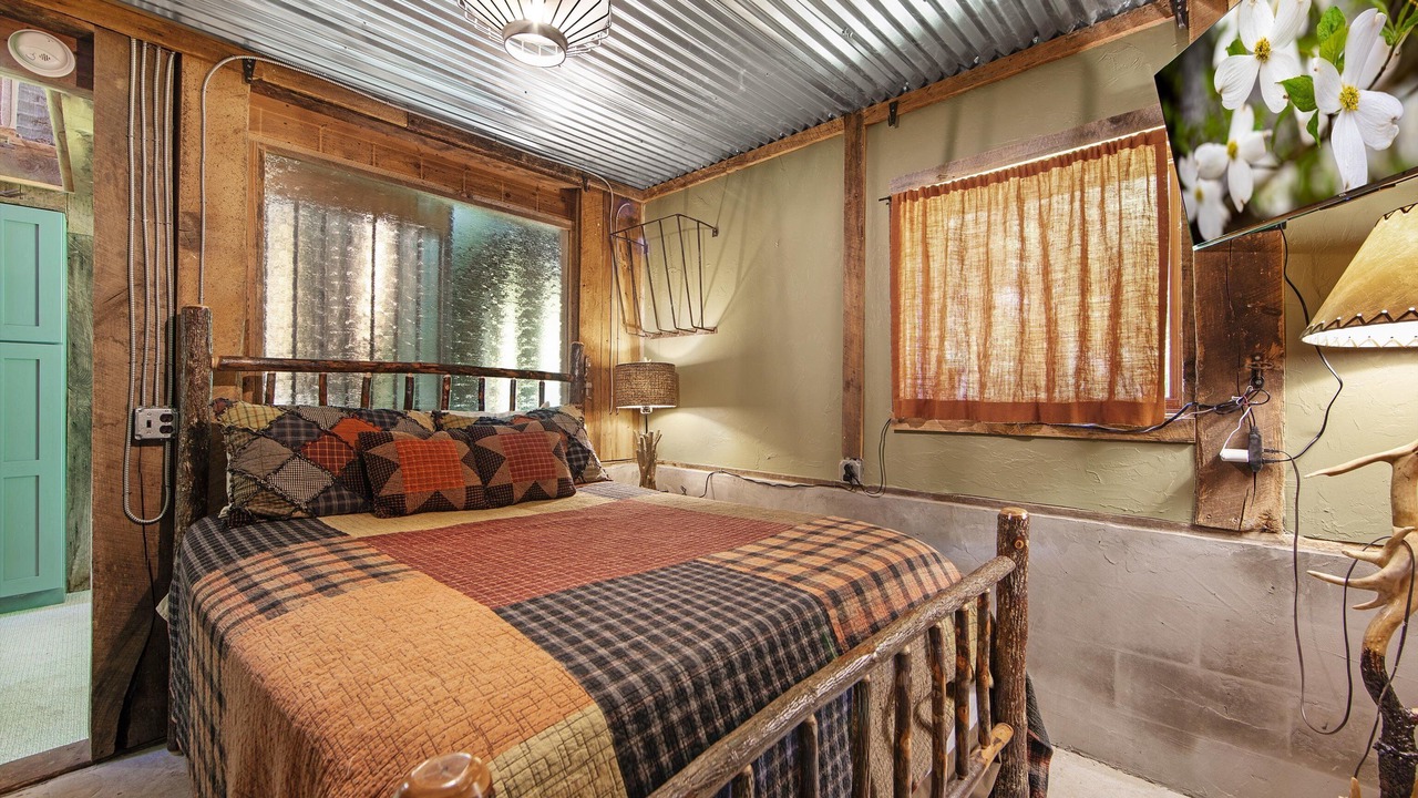 Photo of Bedroom in Waynesville
