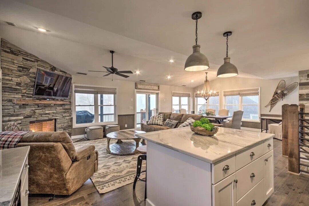 Photo of Livingroom in Beech Mountain