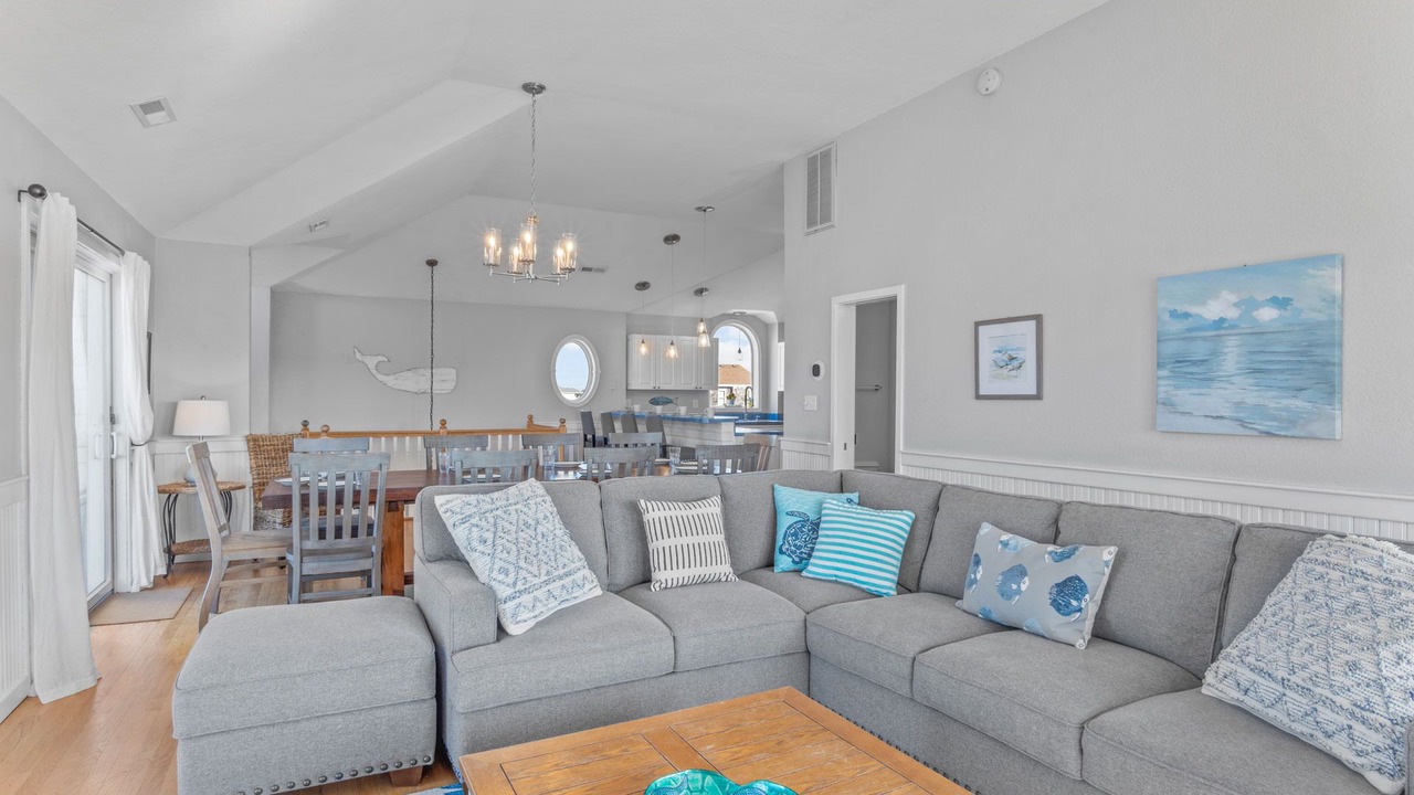 Photo of Bedroom in Wind Over Waves