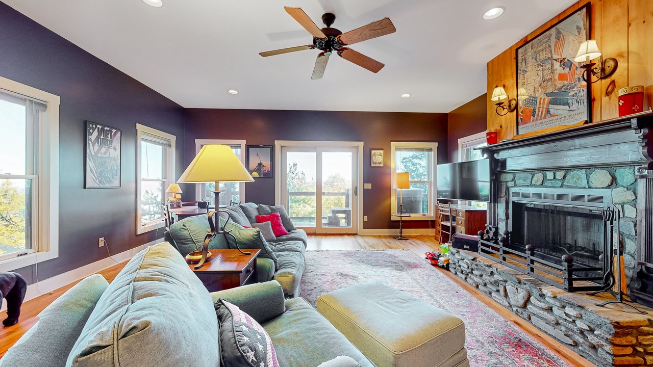 Photo of Livingroom in Clyde