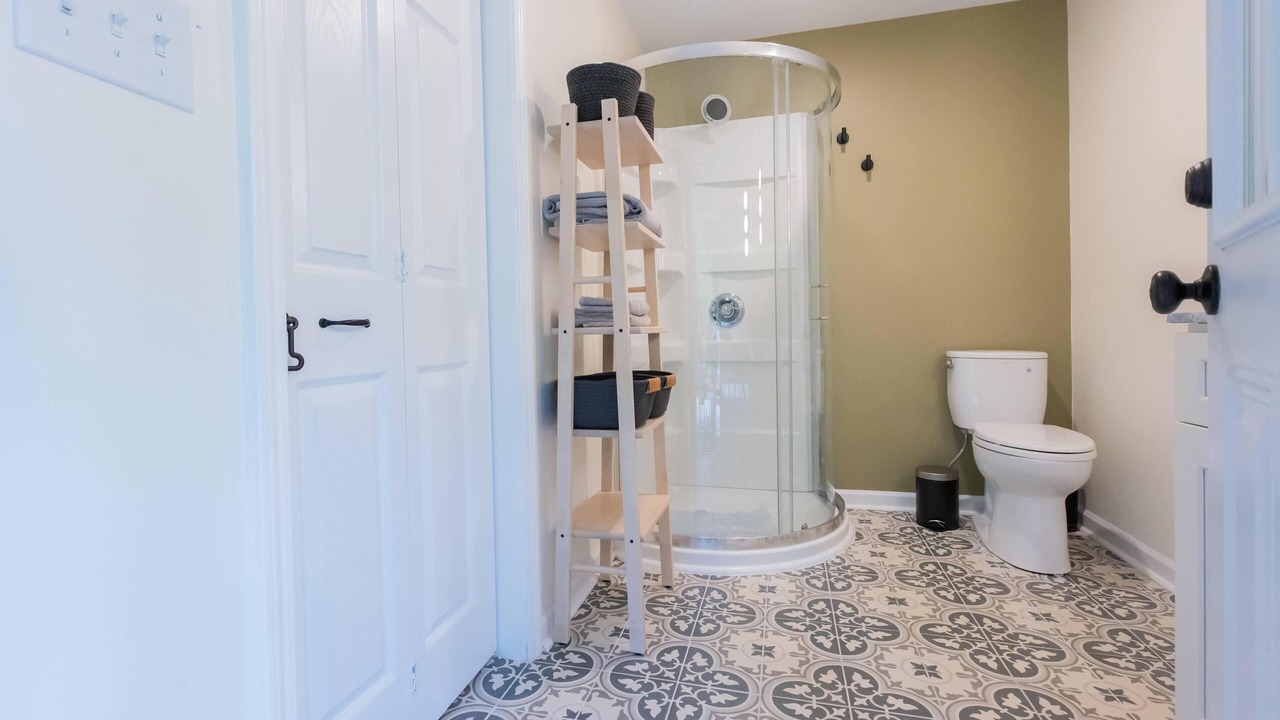 Photo of Bathroom in Sunset Road