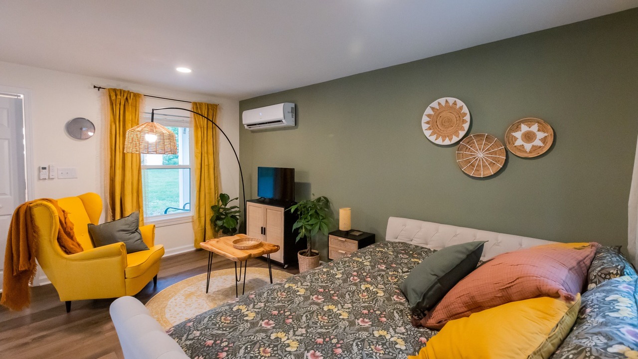 Photo of Bedroom in Sunset Road