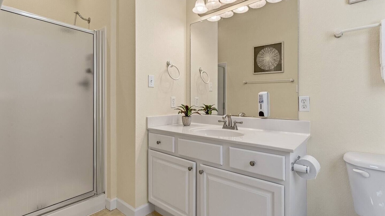 Photo of Bathroom in Manteo