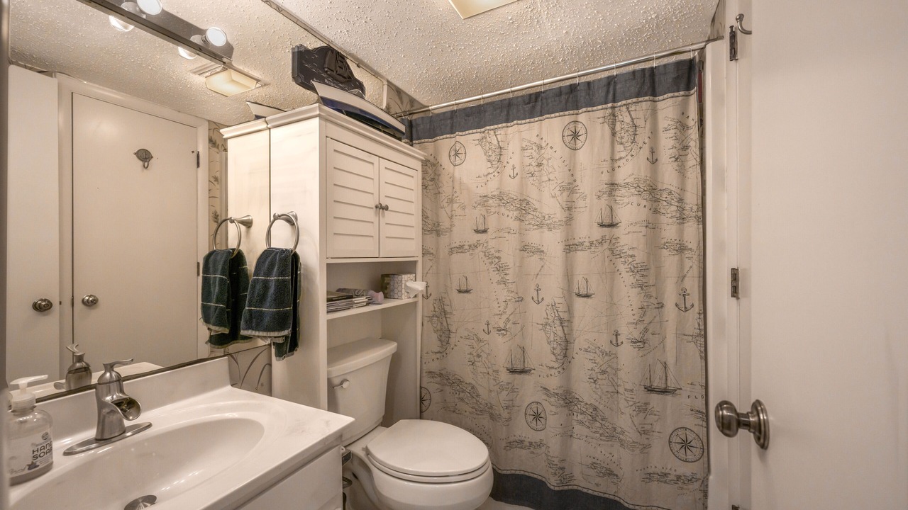 Photo of Bathroom in Ash