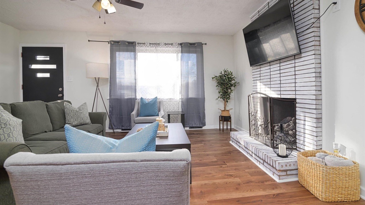 Photo of Livingroom in Concord