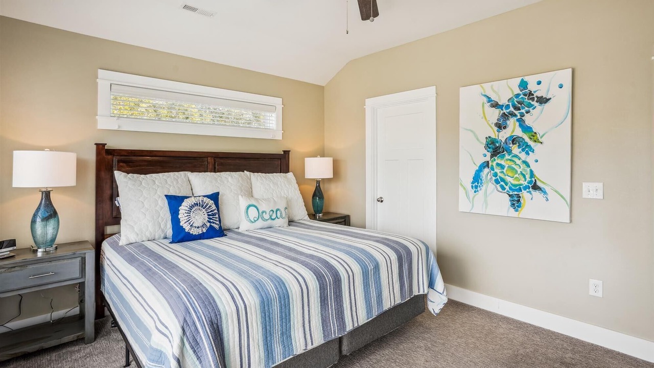 Photo of Bedroom in Whalehead Beach