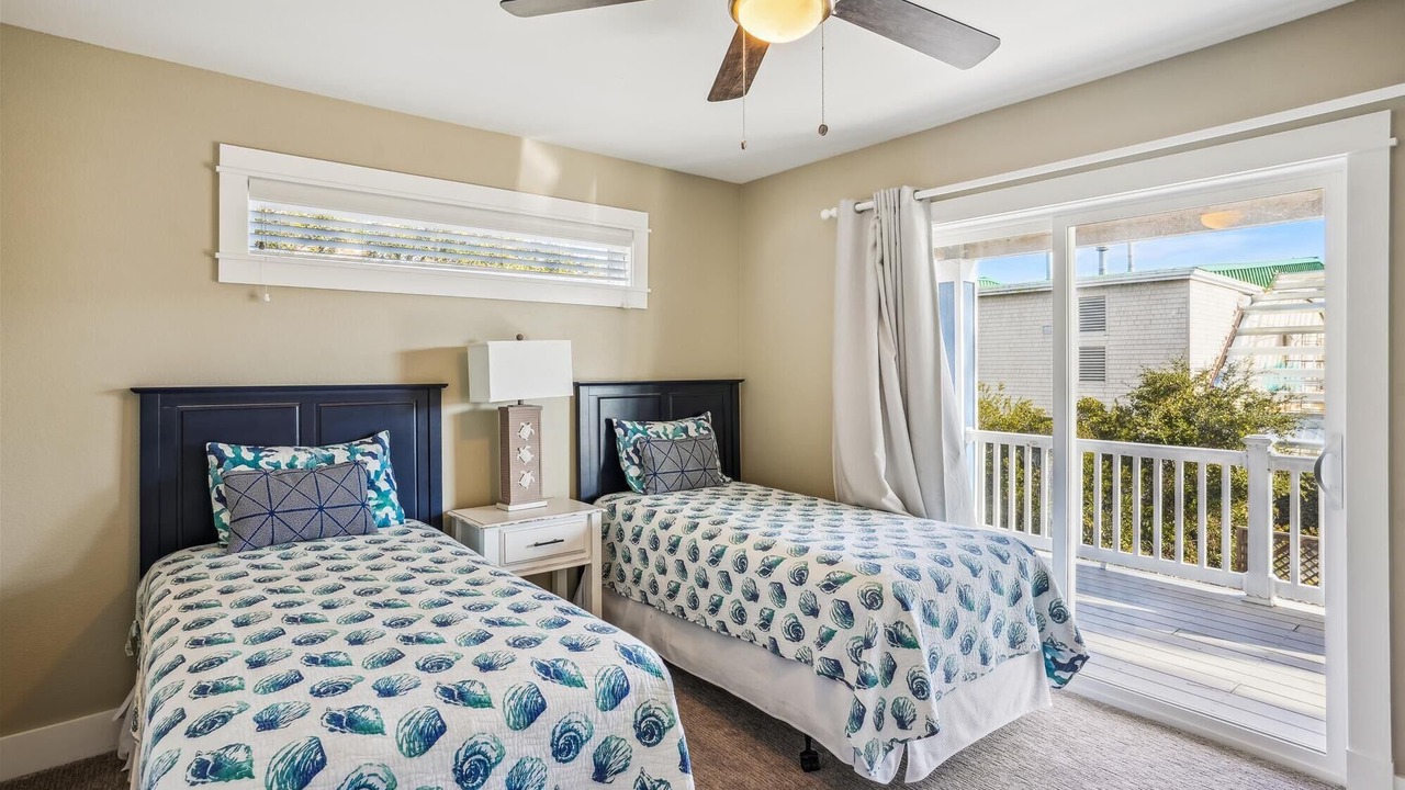 Photo of Bedroom in Whalehead Beach