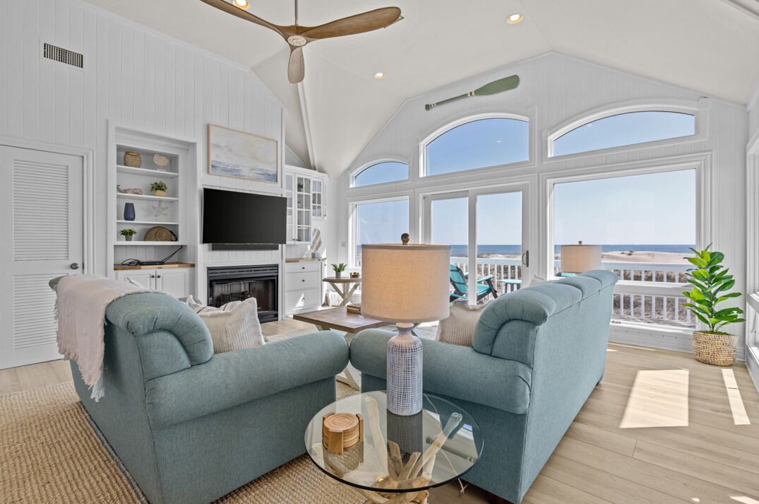 Photo of Bedroom in Waves