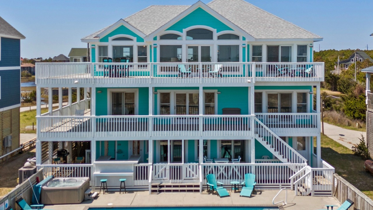 Photo of Outdoor in Waves