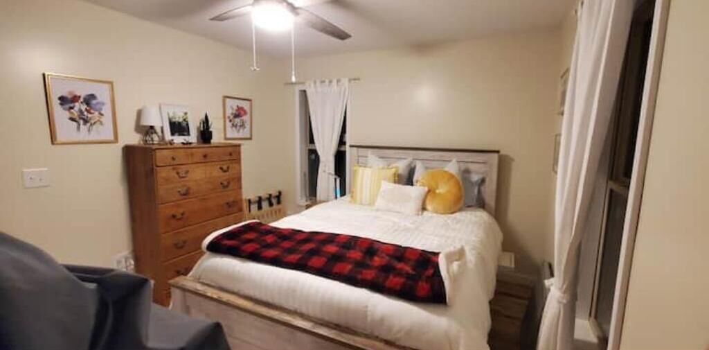 Photo of Bedroom in Bakersville