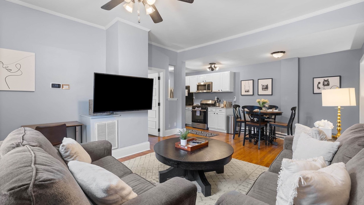 Photo of Livingroom in Southwest Raleigh