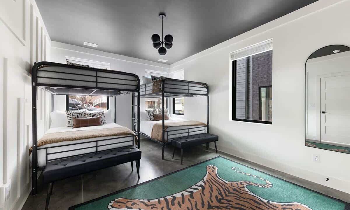 Photo of Bedroom in Eighth Avenue