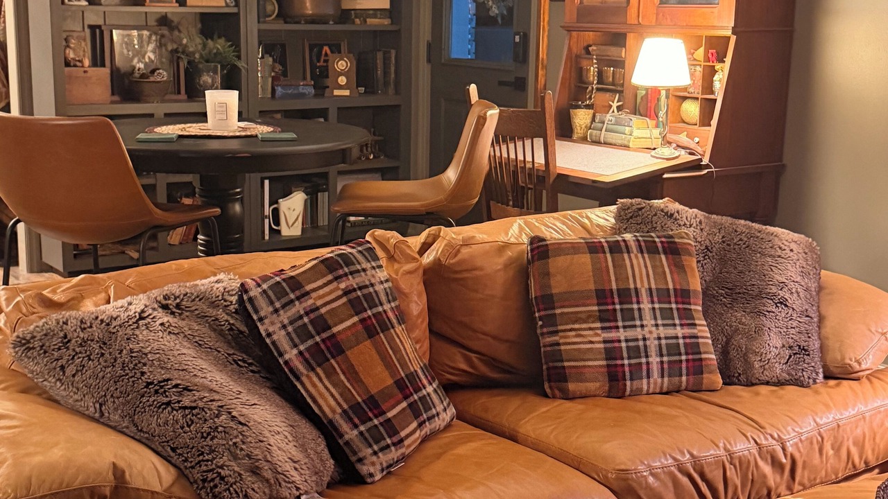 Photo of Livingroom in Crestline Heights