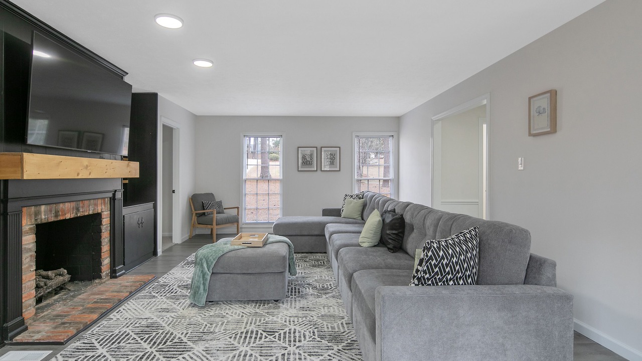 Photo of Livingroom in Terry Sanford