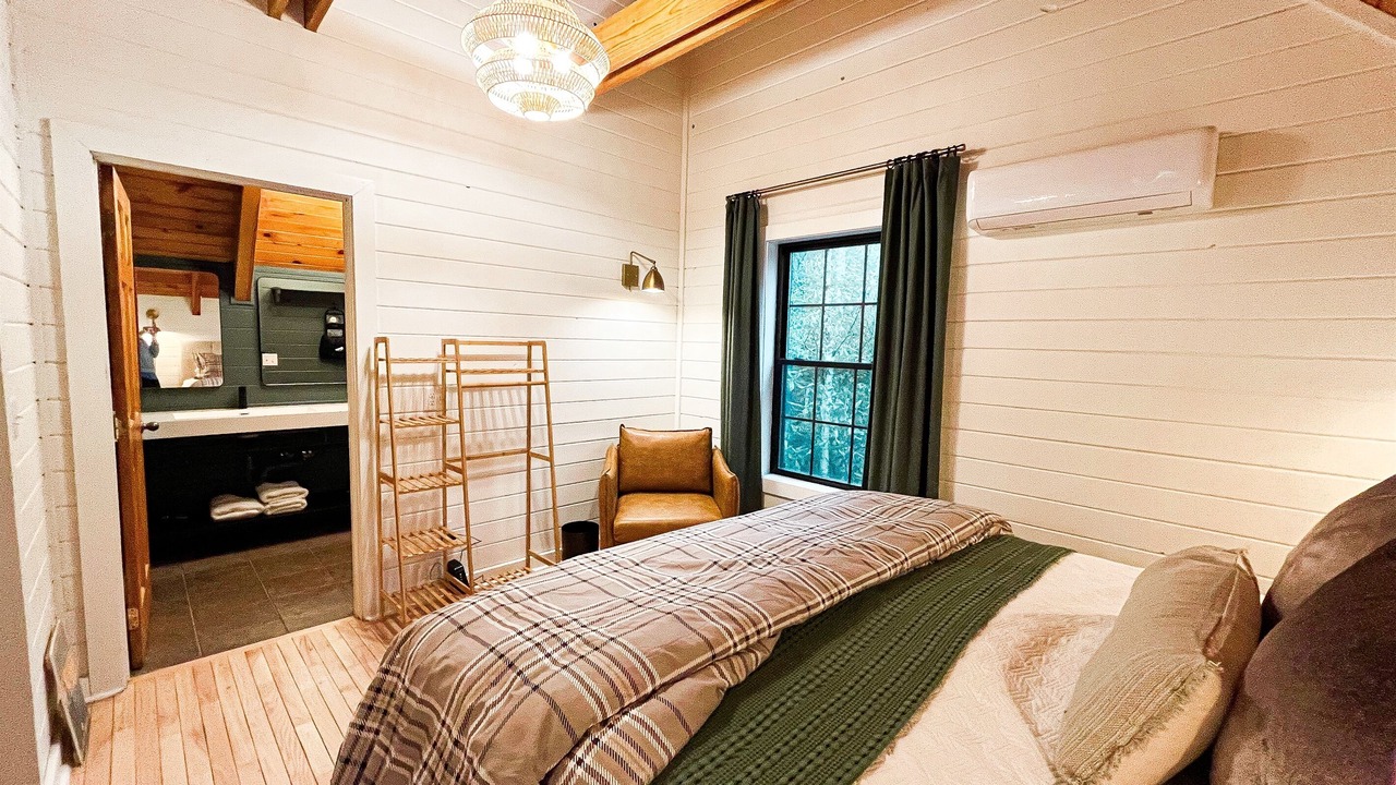Photo of Bedroom in Bear Den