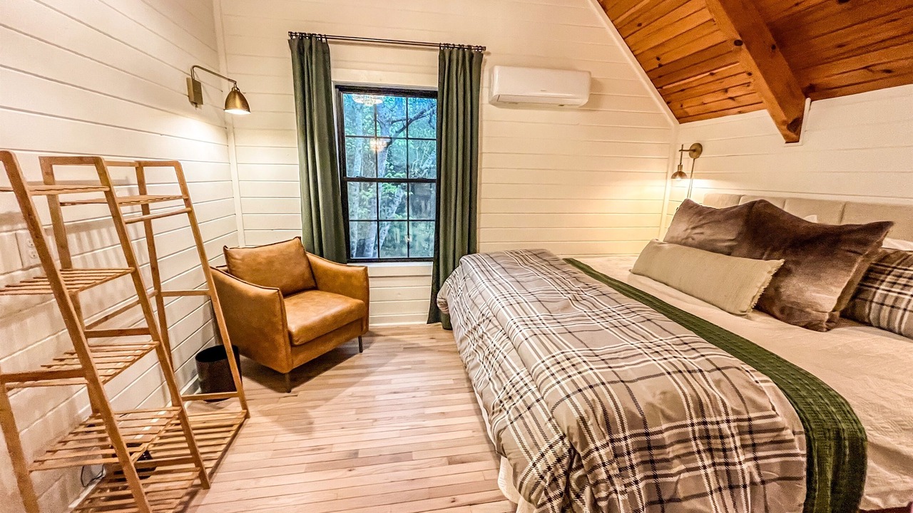 Photo of Bedroom in Bear Den